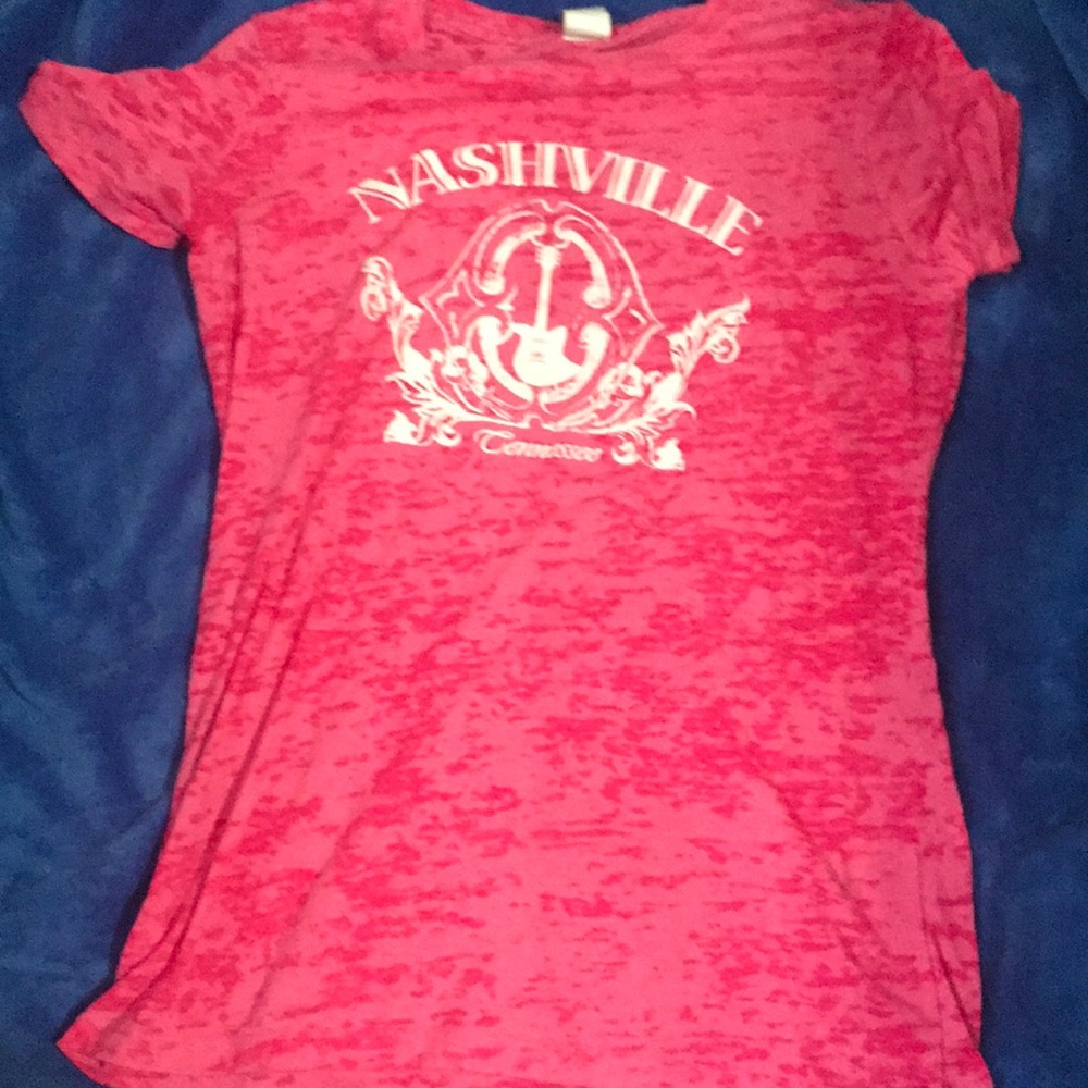 Pink Nashville Tennessee T-shirt Size small